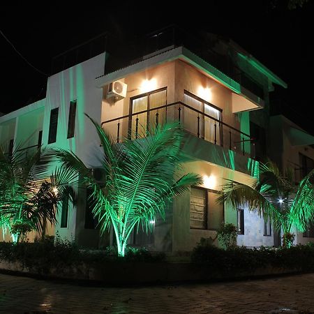 Sia Resort Alībāg Esterno foto